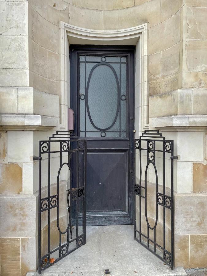 Studio rénové avec terrasse et vue unique ! Caen Exterior foto